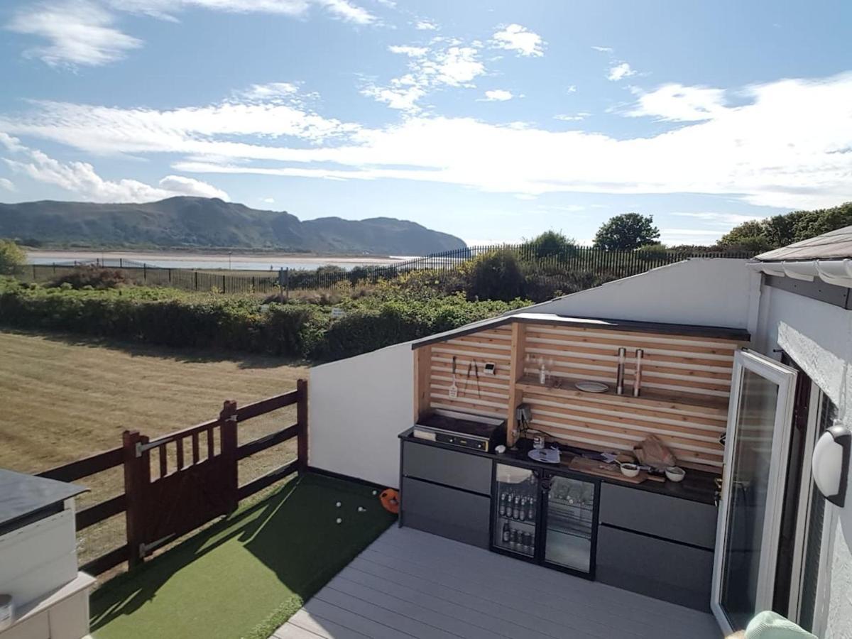 3 Bedroom Deganwy Sea View Beach House Ll31 エクステリア 写真